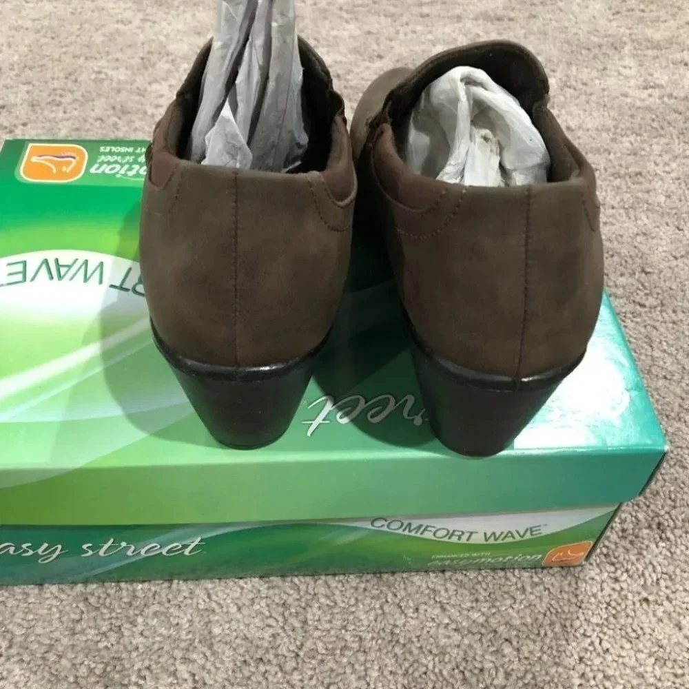 Easy Street Tawny Shooties heeled shoe‎ booties Size 10